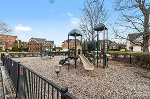 1310 Bershire Ln, Charlotte, NC 28262 - Photo 41