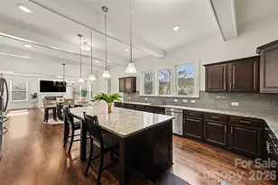 1310 Bershire Ln, Charlotte, NC 28262 - Photo 9