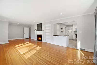 931 Hickory Nut Street, Charlotte, NC 28205 - Photo 7