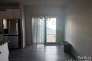 4112 Stoneygreen Ln, Charlotte, NC 28215 - Photo 5