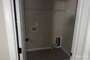 4112 Stoneygreen Ln, Charlotte, NC 28215 - Photo 9