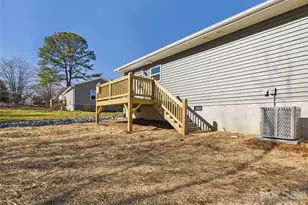 2960 US 70 Hwy, Connelly Springs, NC 28612 - Photo 9
