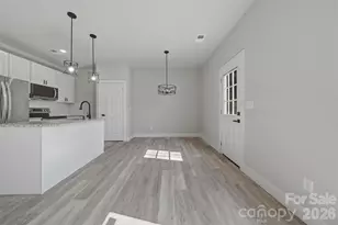 1225 39th St Cir SW, Hickory, NC 28602 - Photo 9