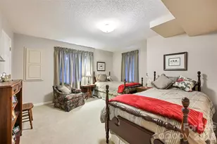 27 Cedar Summit Rd, Asheville, NC 28803 - Photo 27