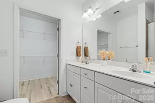 1000 E Woodlawn Rd, Charlotte, NC 28209 - Photo 13