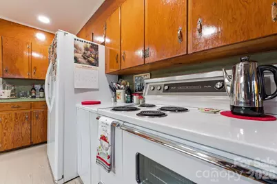 504 Greens Creek Road, Sylva, NC 28779 - Photo 9