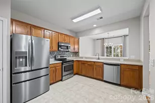 9923 Fallon Trace Ave, Charlotte, NC 28277 - Photo 5