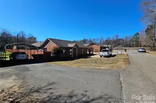 700 Battleground Ct, Kings Mountain, NC 28086 - Photo 9