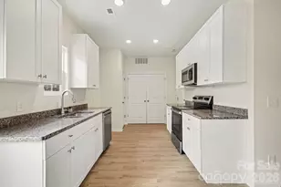 1729 Cloaninger Ave, Statesville, NC 28625 - Photo 9