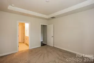 4015 Honey Locust Dr, Charlotte, NC 28215 - Photo 7