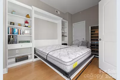 701 Royal Court #1004, Charlotte, NC 28202 - Photo 13