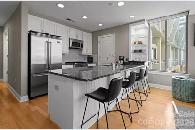 701 Royal Court #1004, Charlotte, NC 28202 - Photo 3