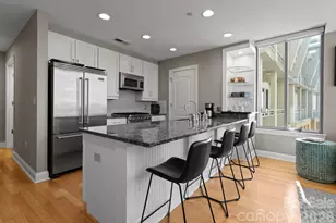 701 Royal Ct, Charlotte, NC 28202 - Photo 3