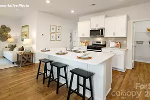 6617 Barcelona Wy, Charlotte, NC 28214 - Photo 5