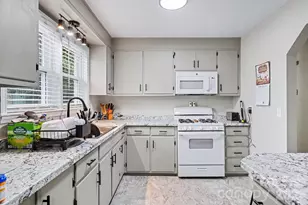 1725 26th St NE, Hickory, NC 28601 - Photo 7