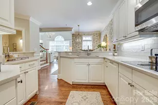 525 Queens Rd, Charlotte, NC 28207 - Photo 13