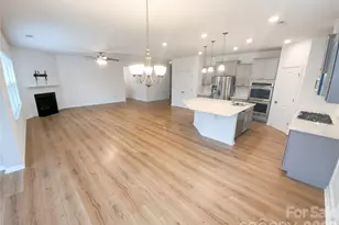 200 Sweet Briar Dr, Fort Mill, SC 29707 - Photo 3