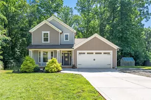 3902 McGee Point Rd, Terrell, NC 28682 - Photo 1