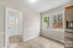 818 Eaglewood Ave, Charlotte, NC 28212 - Photo 17