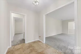 818 Eaglewood Ave, Charlotte, NC 28212 - Photo 5