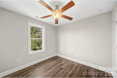 420 S Iredell Avenue, Spencer, NC 28159 - Photo 23