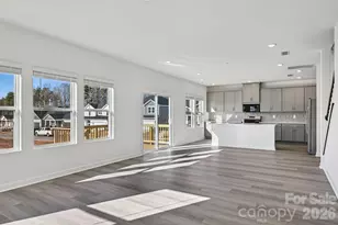 2079 Sunflower Cir, Newton, NC 28658 - Photo 5