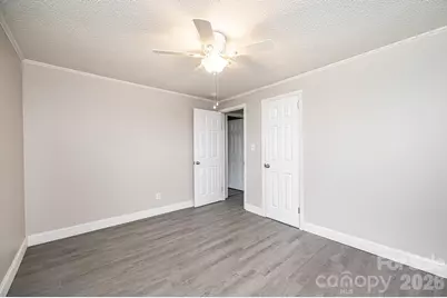 25 N Davis Avenue, Newton, NC 28658 - Photo 27