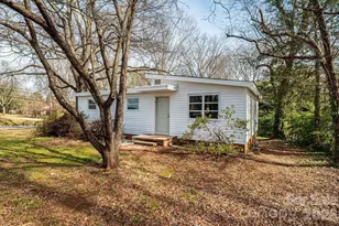 25 N Davis Ave, Newton, NC 28658 - Photo 1