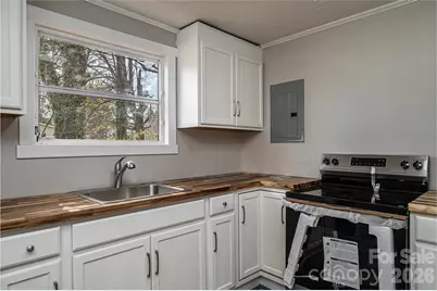 25 N Davis Avenue, Newton, NC 28658 - Photo 33