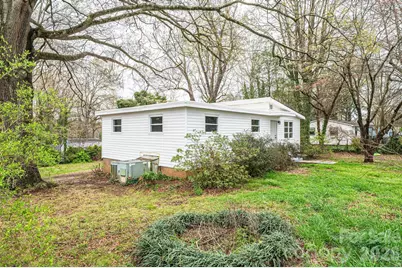 25 N Davis Avenue, Newton, NC 28658 - Photo 3