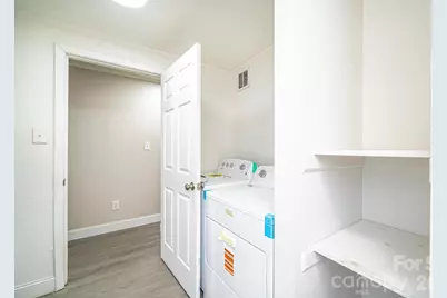 25 N Davis Avenue, Newton, NC 28658 - Photo 21