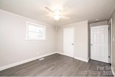 25 N Davis Avenue, Newton, NC 28658 - Photo 23