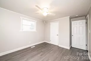 25 N Davis Ave, Newton, NC 28658 - Photo 23