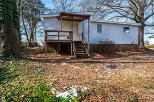 25 N Davis Ave, Newton, NC 28658 - Photo 33