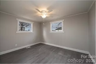 25 N Davis Ave, Newton, NC 28658 - Photo 25