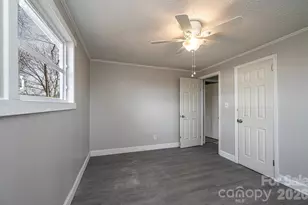 25 N Davis Ave, Newton, NC 28658 - Photo 27