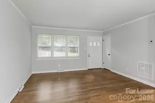 5300 Hickory Ln, Charlotte, NC 28216 - Photo 9