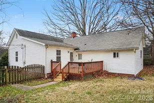 318 E Pressley Ave, Mooresville, NC 28115 - Photo 25