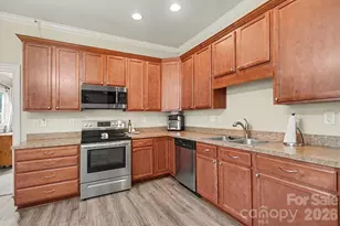 318 E Pressley Ave, Mooresville, NC 28115 - Photo 11