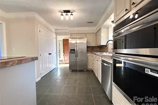 1754 12th St NE, Hickory, NC 28601 - Photo 3