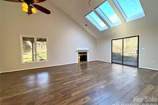 1754 12th St NE, Hickory, NC 28601 - Photo 9