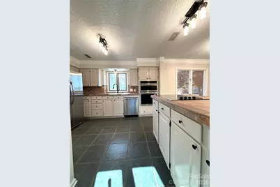 1754 12th Street NE, Hickory, NC 28601 - Photo 5