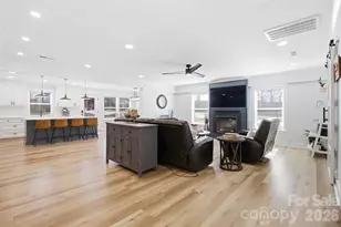 300 Forest Park Rd, Matthews, NC 28104 - Photo 7