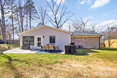 300 Forest Park Road, Matthews, NC 28104 - Photo 41