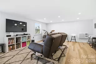 300 Forest Park Rd, Matthews, NC 28104 - Photo 35