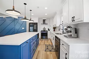 300 Forest Park Rd, Matthews, NC 28104 - Photo 17