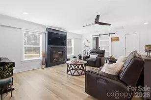 300 Forest Park Rd, Matthews, NC 28104 - Photo 9