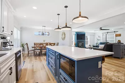 300 Forest Park Road, Matthews, NC 28104 - Photo 19