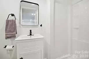 300 Forest Park Rd, Matthews, NC 28104 - Photo 37