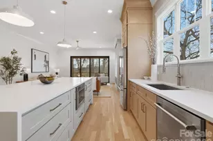 433 W Peterson Dr, Charlotte, NC 28217 - Photo 11